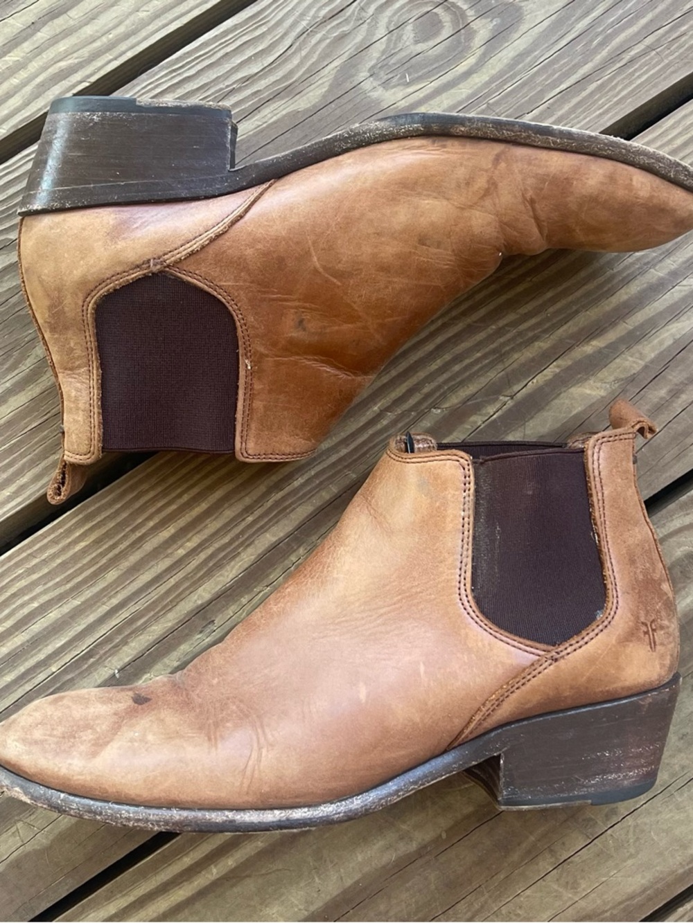 Frye Women’s Carson Cognac Chelsea Boot - Brown Leather 9M